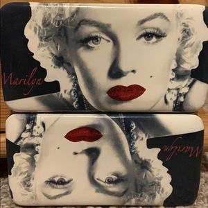 Marilyn Monroe wallet